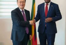 周鼎大使会见津巴布韦外交和国际贸易部长穆尔维拉-中非友好经贸发展工作委员会