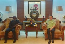 驻多哥大使巢卫东会见多哥国家行政学院院长波达尔-中非友好经贸发展工作委员会