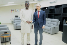 驻加纳大使童德发拜会加纳教育部长伊德里苏-中非友好经贸发展工作委员会