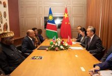 纳米比亚总统姆本巴会见王毅-中非友好经贸发展工作委员会