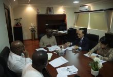 驻加纳大使童德发拜会加纳食品与农业部长奥普库-中非友好经贸发展工作委员会