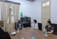 徐迎真大使会见圣普新任劳动部长多斯拉莫斯-中非友好经贸发展工作委员会