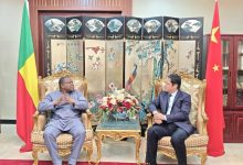 驻贝宁大使张伟会见博伊贡市长达尔梅达-中非友好经贸发展工作委员会