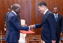 驻贝宁大使向贝总统塔隆递交国书-中非友好经贸发展工作委员会