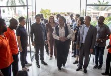 驻安哥拉大使陪同安人运中央书记处书记走访中国城-中非友好经贸发展工作委员会