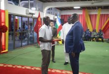 图瓦德拉总统出席“庆端午·赛龙舟·品粽香”活动-中非友好经贸发展工作委员会