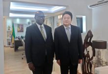 驻加蓬大使会见加外长奥南加-中非友好经贸发展工作委员会